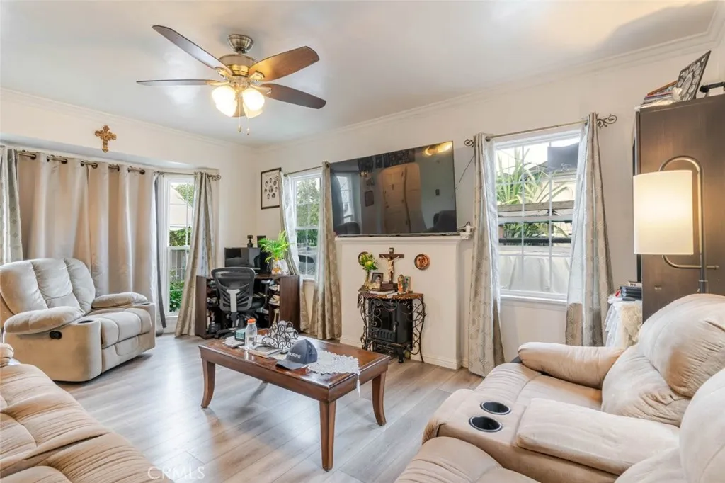 856 W 73rd Street, Los Angeles, California 90044 home-pic-20